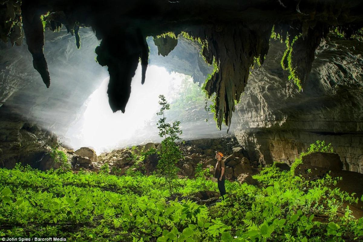 Kong Lor Caves